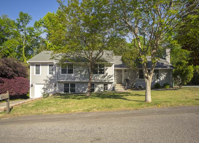 Property at 831 Fermata Pl SW, Aiken, SC 29801, 4 beds, 3 baths