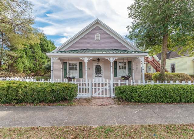 Property at 446 Laurens Street St NW, Aiken, SC 29801, 4 beds, 3 baths