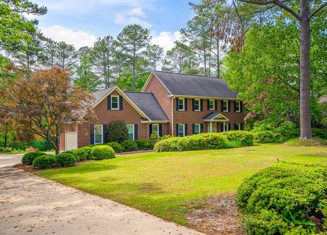 Property at 305 Northwood Dr, Aiken, SC 29803, 4 beds, 3.5 baths
