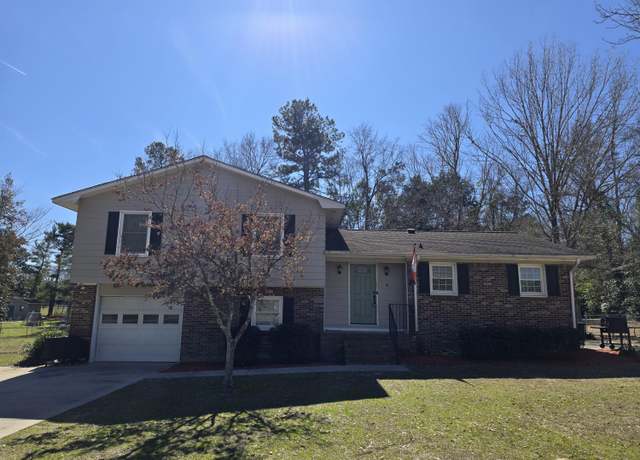 Property at 41 Westfield St, Barnwell, SC 29812, 3 beds, 2.5 baths