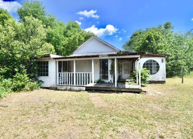 Property at 174 Pelzer St, Warrenville, SC 29851, 3 beds, 2 baths