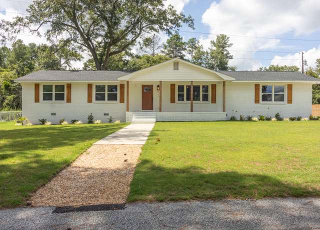 Property at 211 Bandy Dr, Graniteville, SC 29829, 5 beds, 2.5 baths
