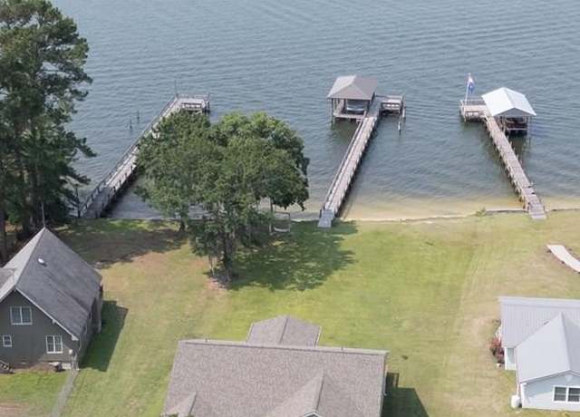 Property at 1083 Copperhead Rd, Manning, SC 29102, 3 beds, 2 baths