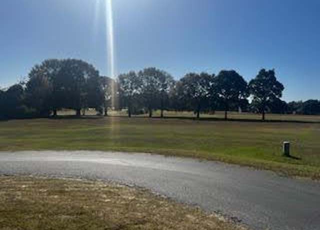 Property at 429 Pinelake Ct, Manning, SC 29102
