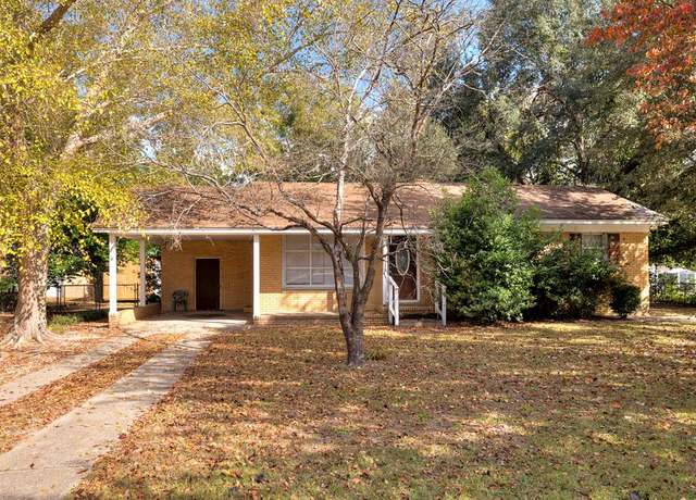 Property at 887 Griffin St, Sumter, SC 29154, 4 beds, 1.5 baths