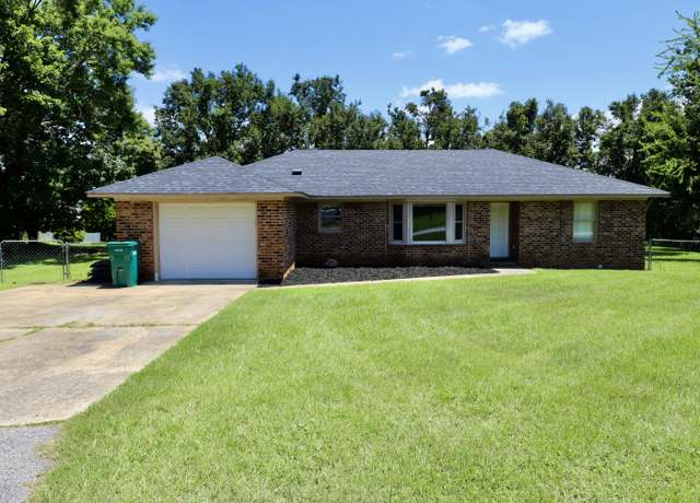 Property at 20 Frost Wood Ct, Sumter, SC 29154, 3 beds, 2 baths