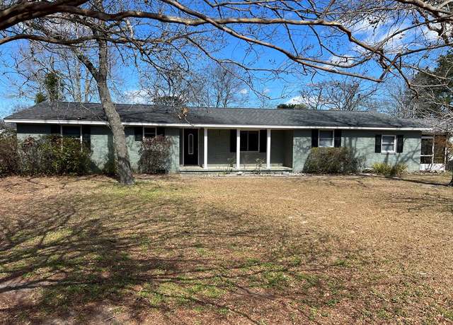 Property at 4211 S Lake Cherryvale Dr, Sumter, SC 29154, 4 beds, 1.5 baths