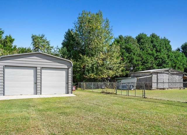 Property at 2722 Sandifer Ln, Florence, SC 29501, 3 beds, 2 baths