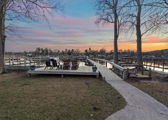 Property at 1190 Mill Creek Dr, Manning, SC 29102, 4 beds, 2 baths