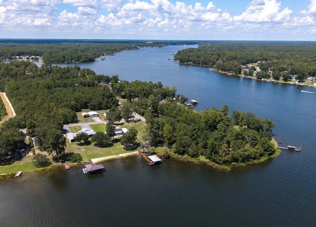 Property at 1154 Hammond Rd, Summerton, SC 29148, 3 beds, 2 baths