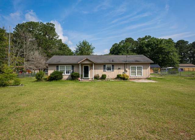 Property at 555 Woodfield Ln, Sumter, SC 29150, 3 beds, 1 bath