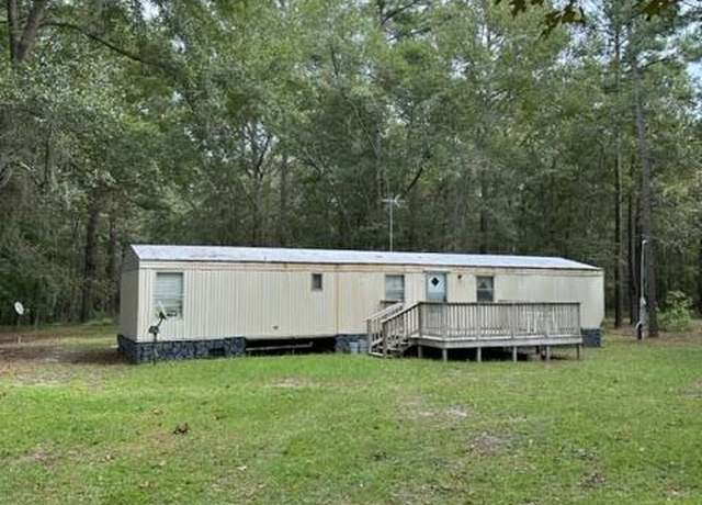 Property at 2293 Cotton Ln, Summerton, SC 29148, 2 beds, 1 bath