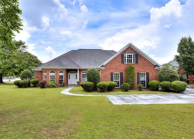 Property at 325 E Emerald Lake Dr, Sumter, SC 29153, 4 beds, 3.5 baths