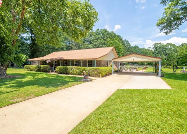 Property at 921 Pelham Dr, Sumter, SC 29154, 4 beds, 2 baths
