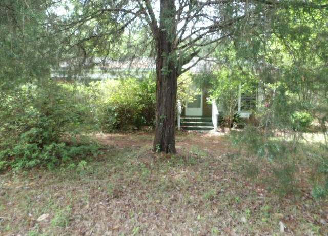 Property at 1090 Salters Town Rd, Sumter, SC 29153, 3 beds, 1 bath