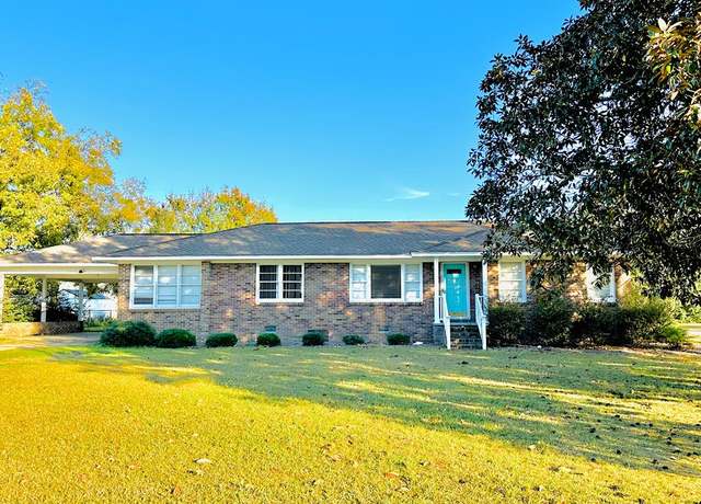 Property at 1179 Coker St, Turbeville, SC 29162, 3 beds, 2 baths