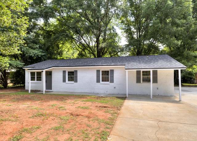 Property at 15 Coulter Dr, Wedgefield, SC 29168, 3 beds, 2 baths