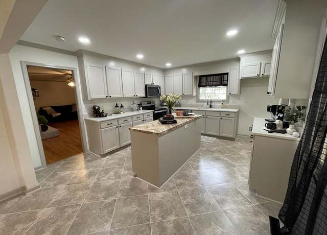 Property at 2 Robbins Ave, Sumter, SC 29150, 4 beds, 2 baths
