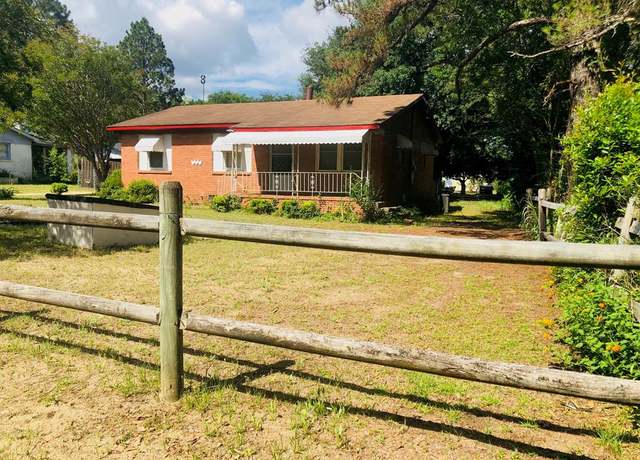 Property at 572 National St, Sumter, SC 29150, 3 beds, 1 bath