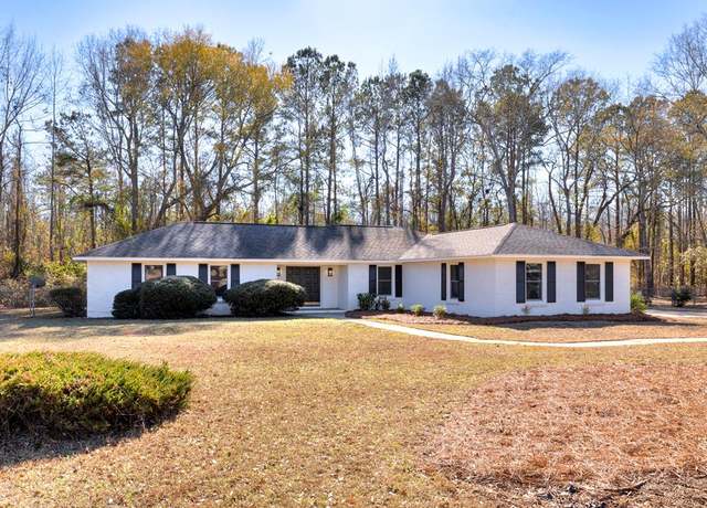 Property at 1000 Dover Cir, Sumter, SC 29154, 4 beds, 3 baths