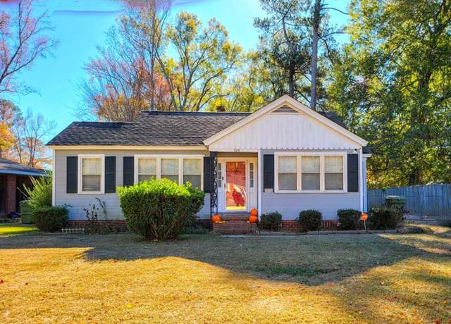 Property at 606 E Charlotte Ave, Sumter, SC 29150, 3 beds, 1 bath