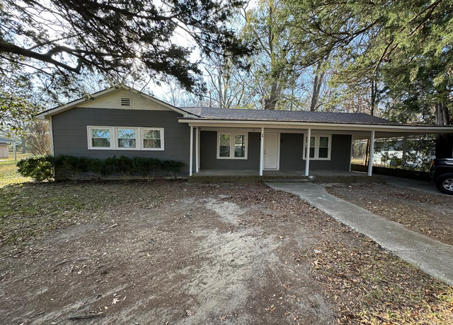 Property at 24 Cheyne St, Sumter, SC 29153, 3 beds, 2 baths