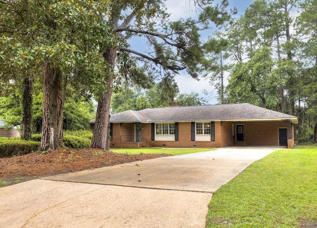 Property at 2 Robbins Ave, Sumter, SC 29150, 4 beds, 2 baths