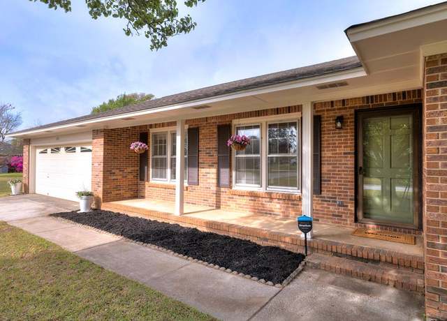 Property at 898 Ridgehill Dr, Sumter, SC 29154, 3 beds, 2 baths