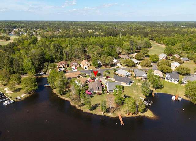 Property at 131 Ridge Lake Dr, Manning, SC 29102, 4 beds, 3 baths