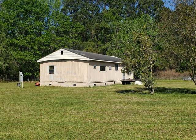 Property at 1255 Crews Dr, Manning, SC 29102, 3 beds, 2 baths