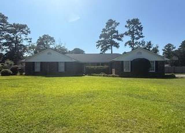 Property at 670 Chickasaw Dr, Sumter, SC 29150, 4 beds, 2.5 baths