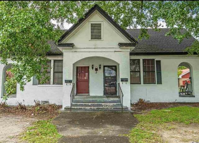 Property at 222&220 E Brooks St, Kingstree, SC 29556, 4 beds, 2 baths