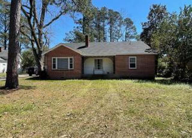 Property at 502 May St, Saint George, SC 29477, 4 beds, 1.5 baths