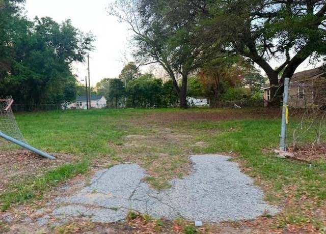 Property at 17 Weatherly Rd, Sumter, SC 29150