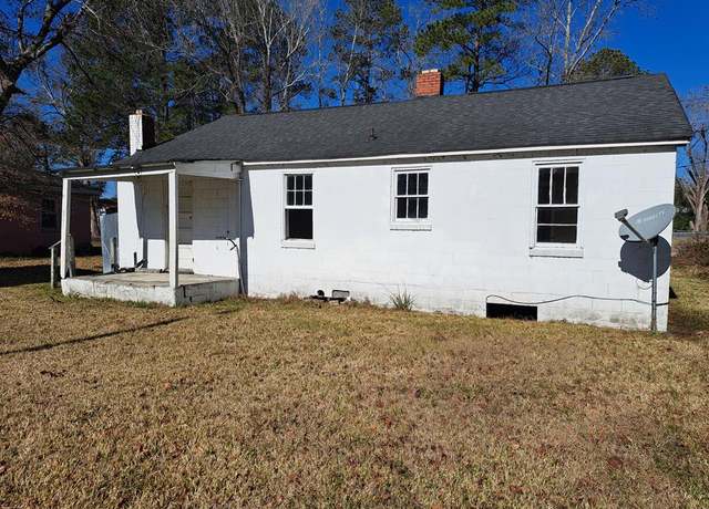 Property at 1832 Par Ct, Orangeburg, SC 29118, 2 beds, 1 bath