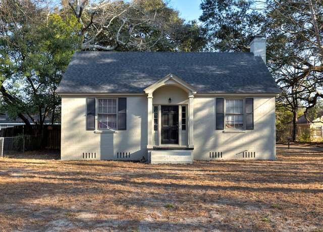 Property at 21 Highland Ave, Sumter, SC 29150, 4 beds, 3 baths