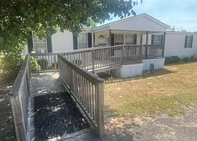 Property at 3225 Peach Orchard Rd, Dalzell, SC 29040, 3 beds, 2 baths