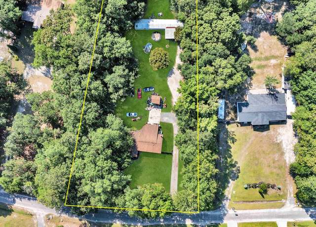 Property at 317 Lankford St, Moncks Corner, SC 29461, 5 beds, 4 baths