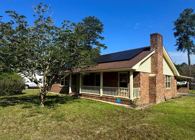 Property at 1329 Fairlawn Dr, Sumter, SC 29154, 3 beds, 2 baths