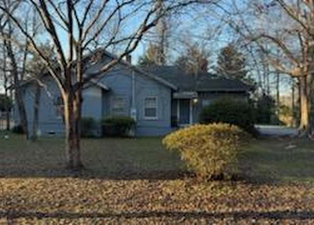 Property at 319 E Charlotte Ave, Sumter, SC 29150, 3 beds, 2 baths