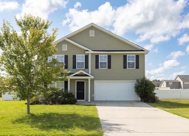 Property at 3210 Matthews Dr, Sumter, SC 29154, 3 beds, 2.5 baths