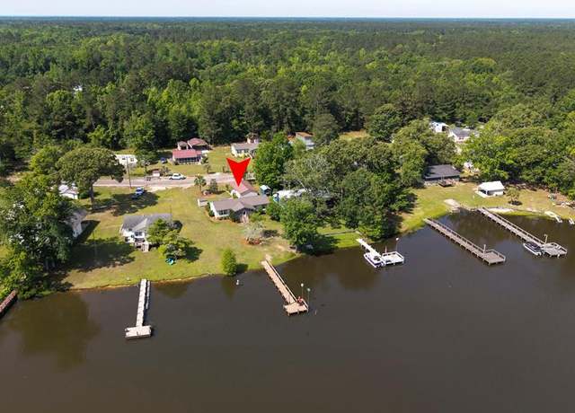 Property at 1769 Morgan Ln, Summerton, SC 29148, 3 beds, 2 baths