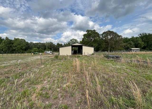 Property at 6880 Bloomville Rd, Manning, SC 29102, 4 beds, 2 baths
