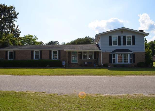 Property at 17 Tucker St, Greeleyville, SC 29056, 5 beds, 3 baths