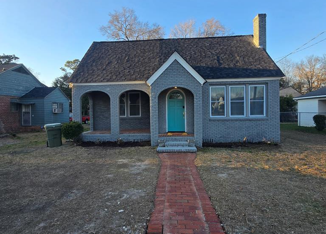 Property at 25 Poinsett Dr, Sumter, SC 29150, 3 beds, 2 baths