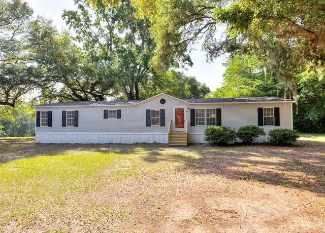 Property at 5615 Oak Hill Rd, Sumter, SC 29154, 4 beds, 2.5 baths