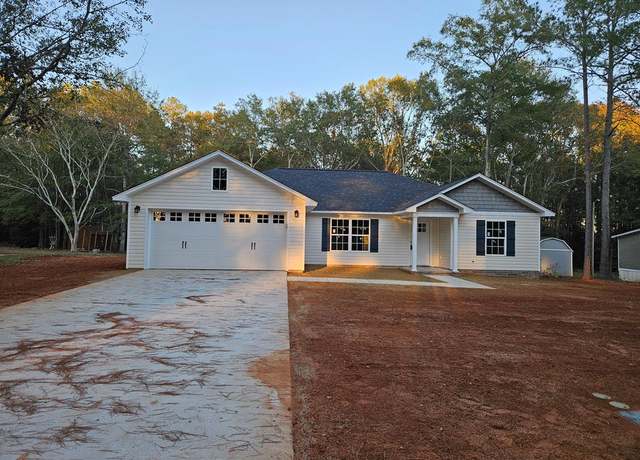 Property at 50 Executive Cir, Dalzell, SC 29040, 3 beds, 2 baths