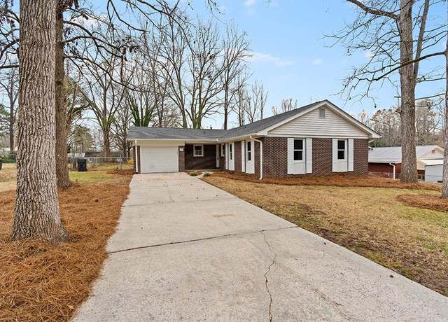 Property at 122 Pinewood Cir, Abbeville, SC 29620, 3 beds, 2 baths