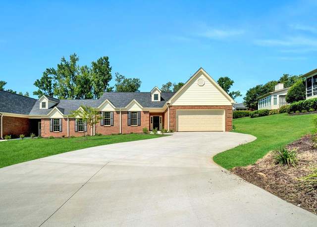Property at 126 Devon Park Dr, Greenwood, SC 29646, 3 beds, 2 baths