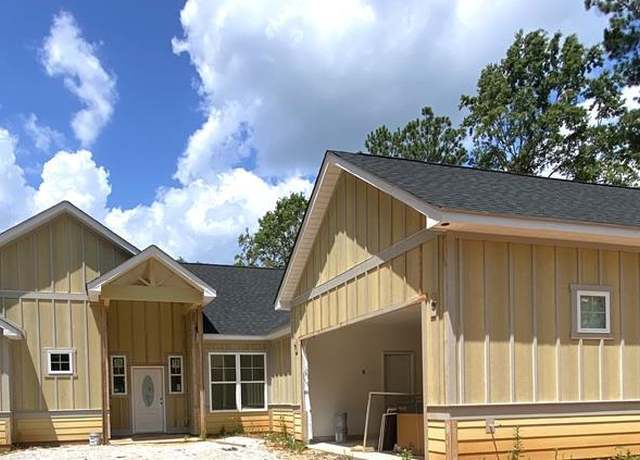 Property at 102 Blackberry Patch Rd, Greenwood, SC 29646, 3 beds, 2 baths